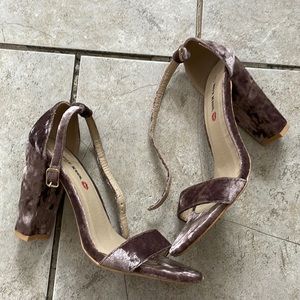Hot Kiss Velvet Heels